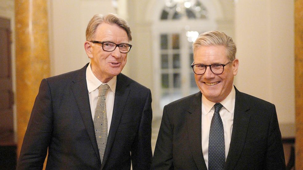 Die Mandelson-Affäre führte beinahe zum Sturz des britischen Premierministers Keir Starmer (rechts). (Archivfoto) Foto: Carl Court