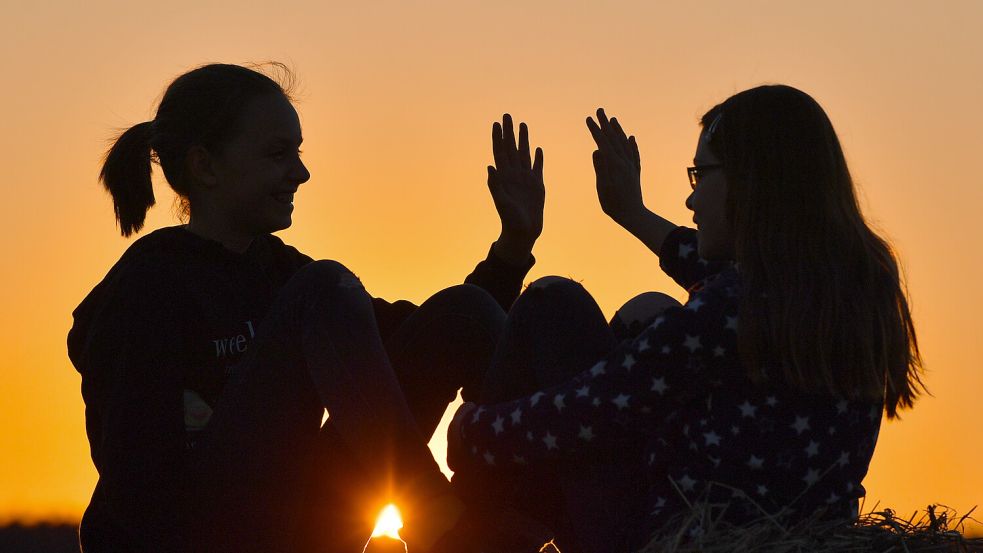 Im stressigen Alltag fällt es oft nicht leicht, Freundschaften lebendig zu halten – besonders wenn die guten Freunde der Kolumnistin Tausende Kilometer entfernt wohnen. Symbolfoto: Patrick Pleul/dpa
