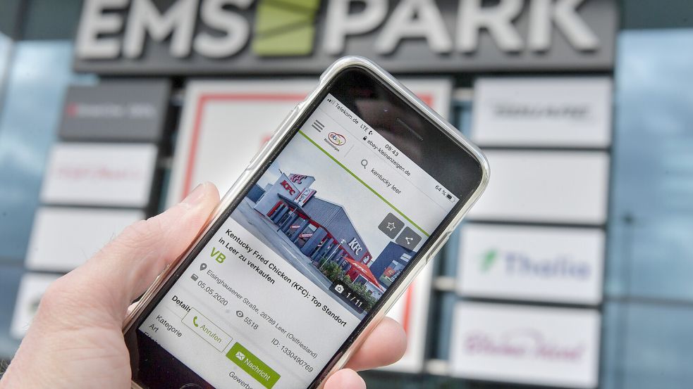 Mit dieser Anzeige hatte Kentucky Fried Chicken nach einem Investor für ein Restaurant am Ems-Park in Leer gesucht. Foto: Klaus Ortgies/Archiv