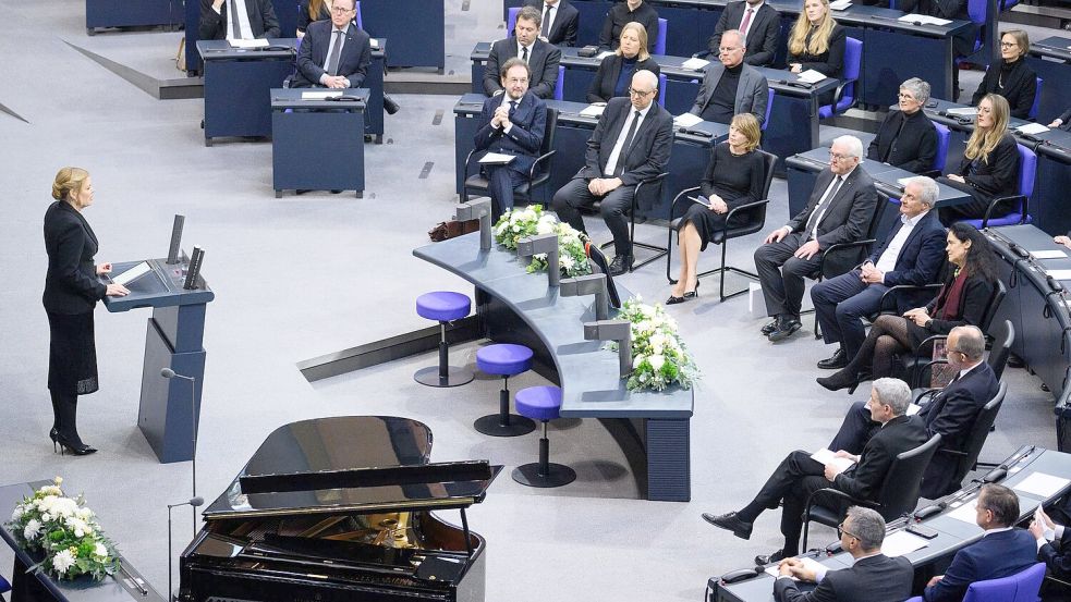 Die Spitzen der deutschen Politik nehmen Abschied von der früheren Bundestagspräsidentin Süssmuth Foto: Bernd von Jutrczenka/dpa