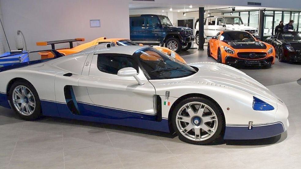 Gehandelt wurde in Werlte auch mit einem seltenen Maserati MC12 Stradale. Auf einer Auktion in den USA wurde ein solches Auto 2025 für mehr als fünf Millionen Dollar verkauft. Foto: Zollfahndungsamt Hannover