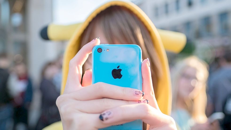 Mit Pokémon Go feierte das Franchise einen großen Erfolg auf Smartphones. (Symbolbild) Foto: Peter Steffen