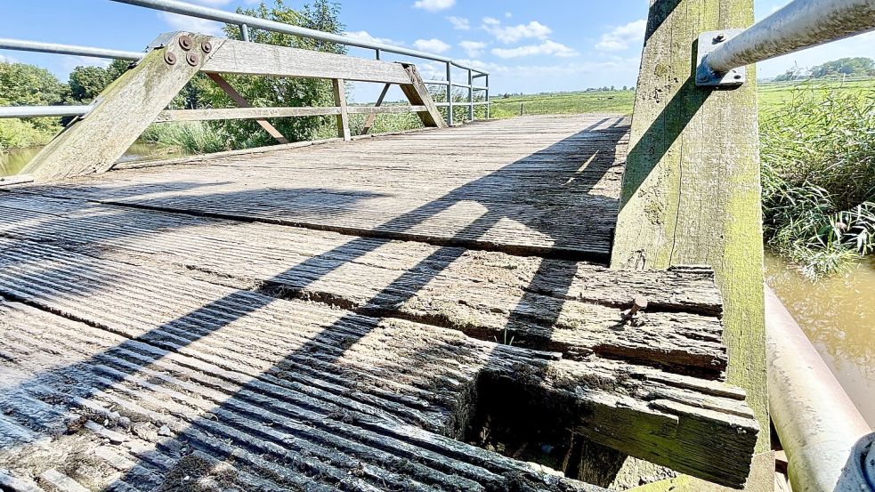 In diesem Jahr sollen mehrere Bauprojekte abgeschlossen werden: So etwa die neue Brücke am Wynhamster Kolk. Foto: Klaus Ortgies/Archiv