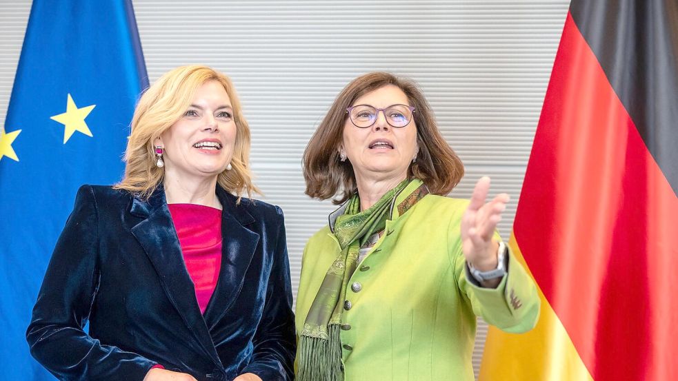 Ihre Namen fallen für die Steinmeier-Nachfolge immer wieder: Julia Klöckner und Ilse Aigner. (Archivbild) Foto: Michael Kappeler/dpa