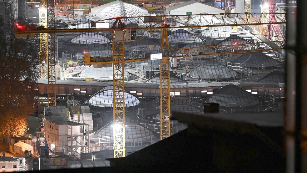 Wann gehen im neuen Stuttgarter Tiefbahnhof auch offiziell die Lichter an? Das ist nach dpa-Informationen weiter unklar. Foto: Katharina Kausche