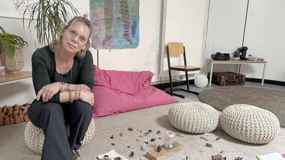 „Welches Tier bist du gerade?“ Mit Fragen wie dieser versucht Schulseelsorgerin Petra van Allen dazu zu bekommen, sich mit ihren Problemen auseinanderzusetzen. Foto: Björn Klüver
