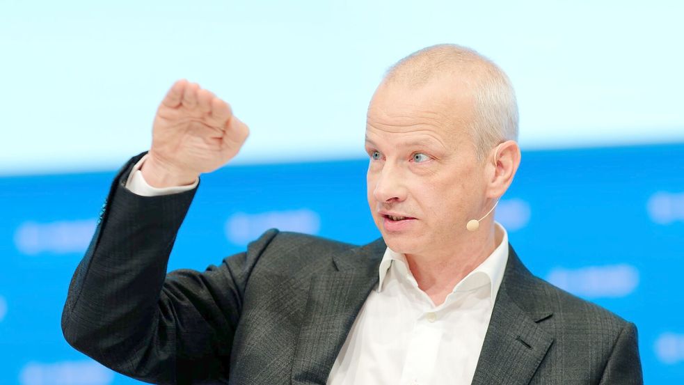 BASF-Chef Kamieth setzt weiter den Rotstift an. Foto: Uwe Anspach