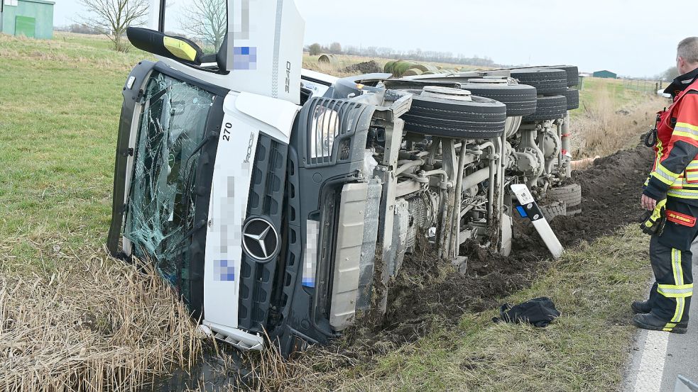 Der Fahrer blieb bei dem Unfall unverletzt.