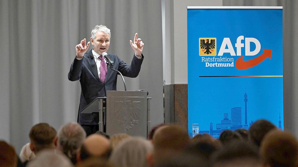 Der Thüringer AfD-Chef Björn Höcke. Sein Landesverband war der erste, den der Verfassungsschutz als gesichert rechtsextrem einstufte. Foto: AFP/INA FASSBENDER