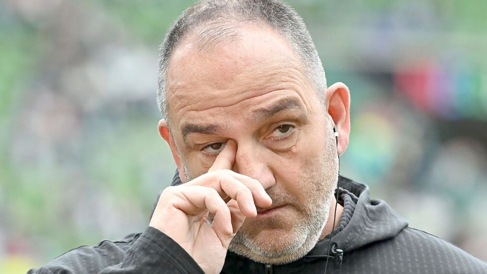 Es wird immer enger für seine Mannschaft: Heidenheims Trainer Frank Schmidt Foto: Carmen Jaspersen