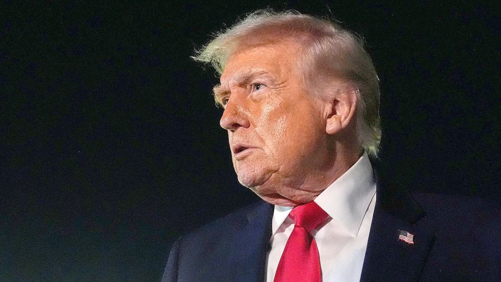 US-Präsident Trump kündigt eine Fortsetzung der Angriffe im Iran an. (Archivbild) Foto: Julia Demaree Nikhinson/AP/dpa