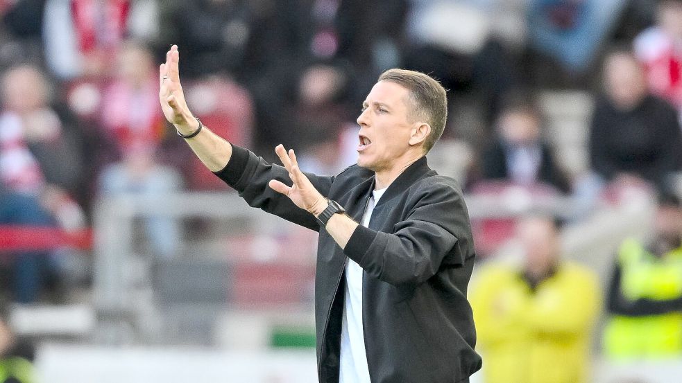 Der Druck nimmt zu: VfL-Trainer Daniel Bauer Foto: Harry Langer