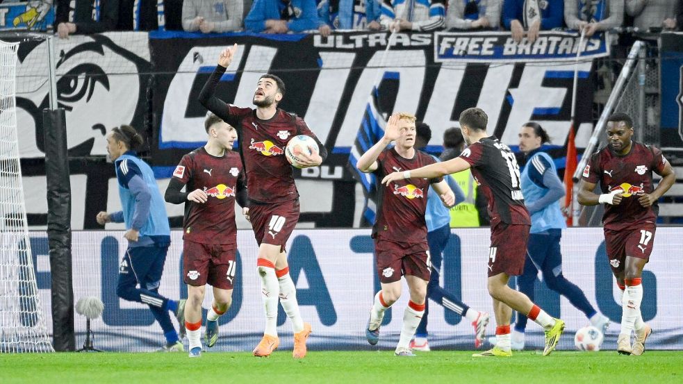 Rômulo (RB Leipzig) jubelt nach seinem Tor zum 1:1. Foto: Gregor Fischer