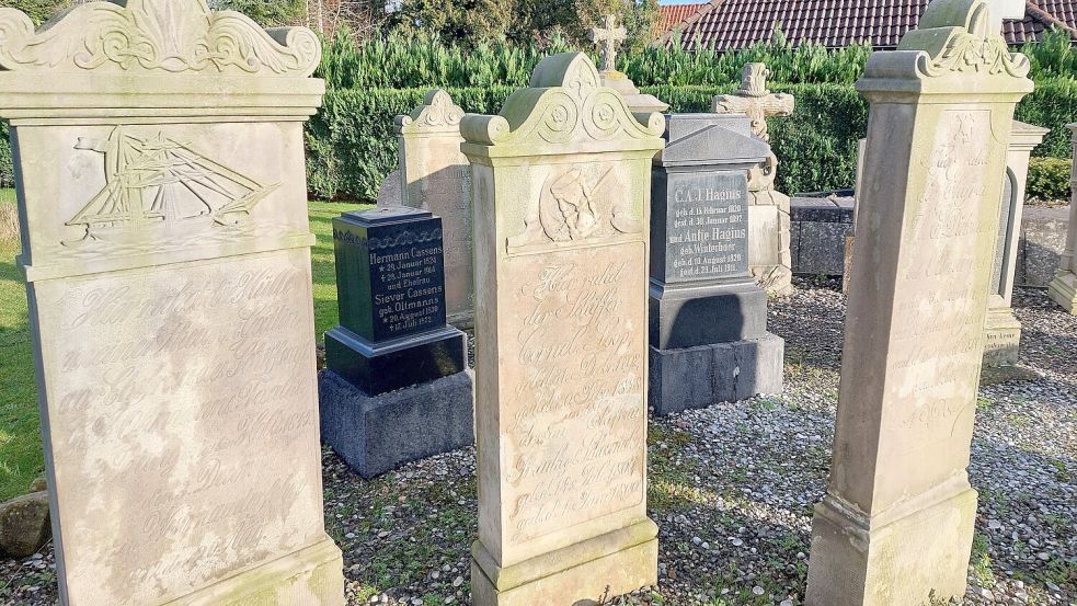 Die Sonderausstellung „Des Seemanns Grab ist (nicht) die See!“ widmet sich der maritimen Grabmalkultur in Rhauderfehn und Ostrhauderfehn. Foto: Fehn- und Schiffahrtsmuseum