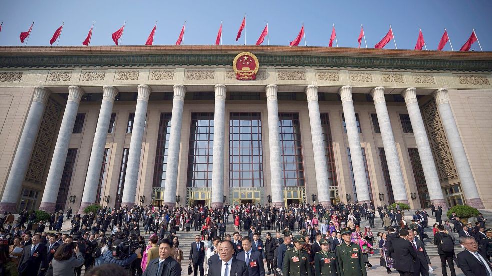 Beim Nationalen Volkskongress wird der Fünfjahresplan vorgestellt. (Symbolbild) Foto: Vincent Thian/AP/dpa