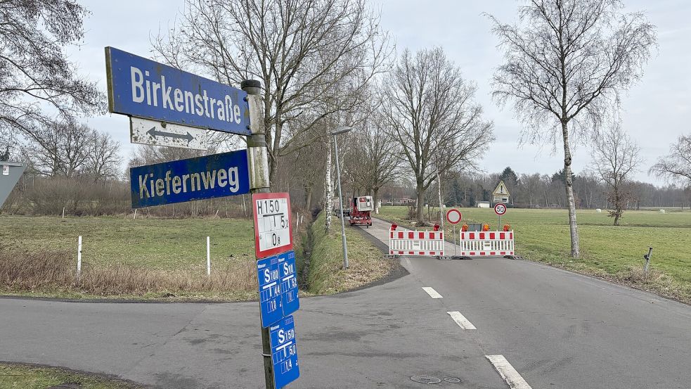 Bis zum Kiefernweg ist die Birkenstraße im Jahr 2017 erneuert worden. Jetzt soll der noch fehlende 1485 Meter lange Abschnitt bis zur Rajenstraße folgen. Foto: Carsten Ammermann