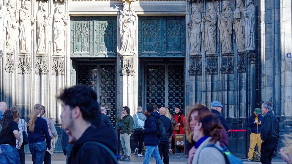 Bislang war der Innenraum des Doms für Touristen kostenlos. (Archivbild) Foto: Henning Kaiser