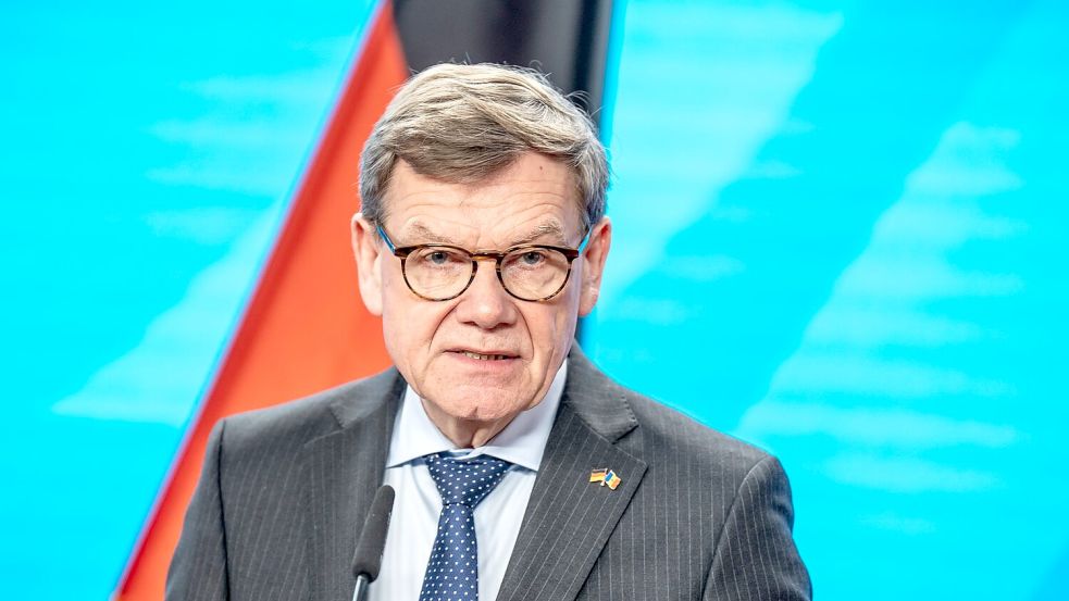 Die Bundesregierung will nach drei Sonderflügen aus dem Oman auch aus der saudischen Hauptstadt Riad in der Nahost-Region gestrandete Deutsche in die Heimat zurückbringen. Das kündigte Außenminister Johann Wadephul (CDU) an. Foto: Michael Kappeler/dpa