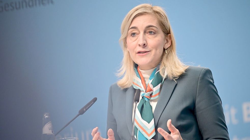 Ministerin Warken will die Reform „alltagstauglich“ machen. (Archivbild) Foto: Sebastian Gollnow/dpa