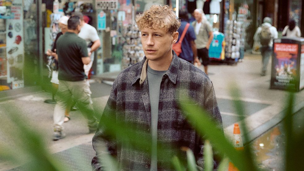 Blickt lieber nach vorn, als zurück: der deutsche Singer-Songwriter Tim Bendzko. Foto: Lukas Spiel