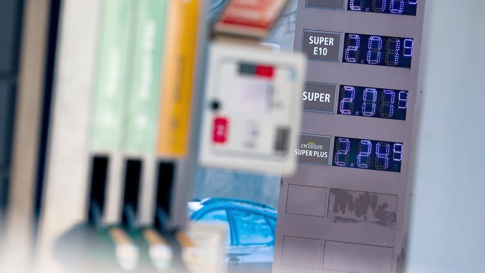 Die Spritpreise steigen weiter. Foto: Christoph Reichwein