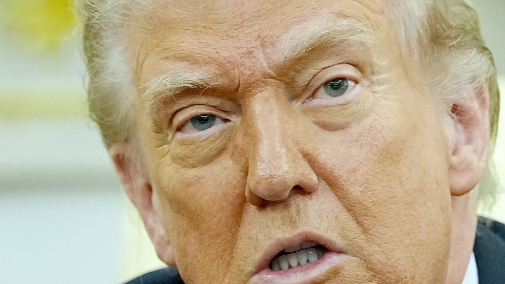 US-Präsident Donald Trump droht mit weiteren schweren Angriffen auf den Iran. (Archivbild) Foto: Kay Nietfeld/dpa