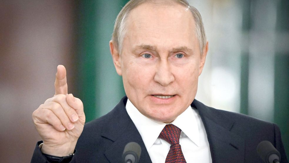 Kremlchef Putin fordert, dass Russlands Energieexporteure angesichts der logistischen Probleme und der hohen Ölpreise nun rasch auf verlässlichen Märkten Fuß fassen. (Archivbild) Foto: Sergey Guneev/Pool Sputnik Kreml