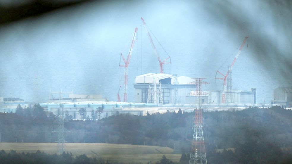 Die Erinnerung an den Super-GAU im Atomkraftwerk Fukushima Daiichi verblasst. Foto: Hiro Komae/AP/dpa
