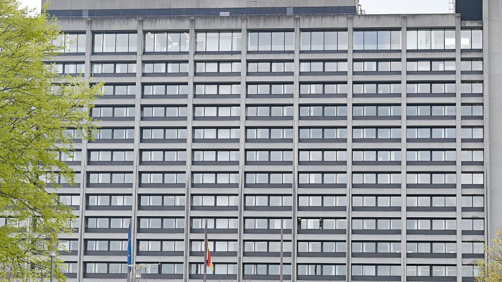 Viel Beton: Das Gebäude im Norden Frankfurts ist im Stil des Brutalismus errichtet. (Archivbild) Foto: Arne Dedert