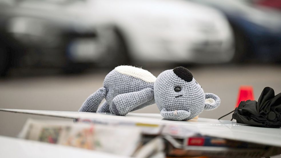 Nach dem Tod des Jungen erinnerte die erschütterte Gemeinde tagelang an den Fall.(Archivfoto) Foto: Marius Bulling/dpa