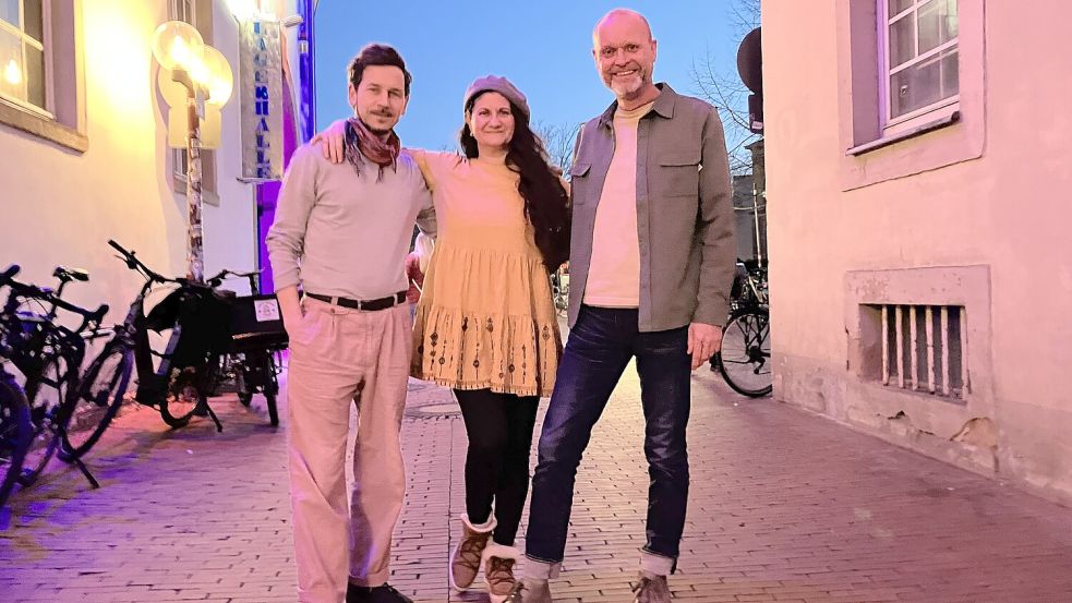 Drei von vielen, die sich für einen Tanzboden in Osnabrück einsetzen: Oliver Konen, Patricia Gozalbez Cantó und Ulrich Schepers (von links). Foto: Eva Marie Stegmann