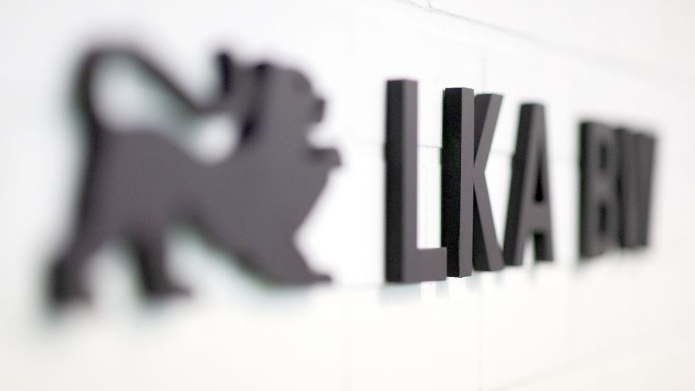 Das Landeskriminalamt Baden-Württemberg hat mit Unterstützung der örtlichen Behörden Wohnungen und Geschäftsräume durchsucht. (Archivbild) Foto: Marijan Murat