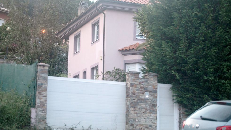 In dem Haus im spanischen Oviedo sollen drei Kinder jahrelang ohne Kontakt zur Außenwelt gelebt haben. Foto: picture alliance/dpa/Europapress