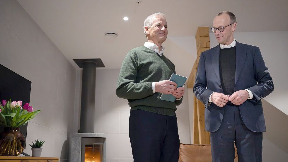 Gleich nach der Ankunft traf sich der Kanzler mit Norwegens Regierungschef zum Vier-Augen-Gespräch. Foto: Soeren Stache