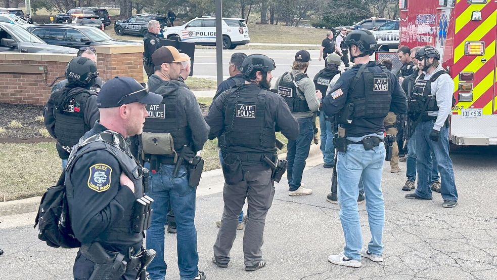 Großeinsatz bei einer Synagoge in Michigan. Foto: Corey Williams/AP/dpa