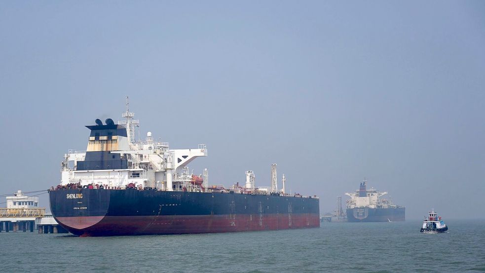 Ölpreise bleiben hoch (Archivbild). Foto: Rafiq Maqbool/AP/dpa