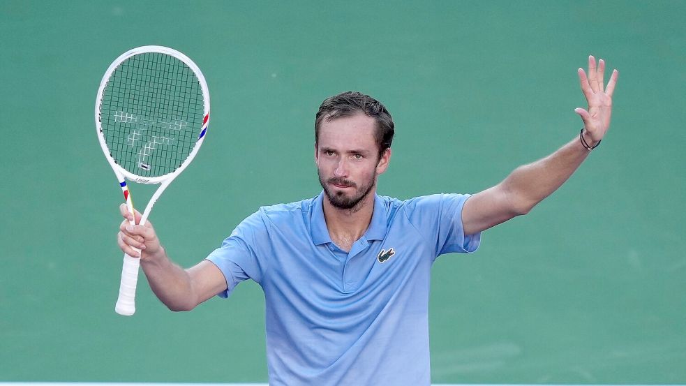 Überraschender Sieger gegen Carlos Alcaraz: Der Russe Daniil Medwedew. Foto: Mark J. Terrill/AP/dpa