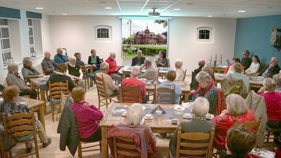 Ab dem Frühjahr finden in der Teestube des Fehn- und Schiffahrtsmuseums Klönabende statt – der nächste ist am 22. März.