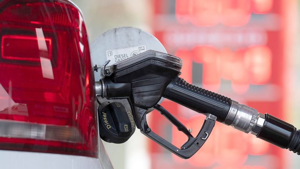 „Abzocke“ an der Tankstelle? Die Regierung will Maßnahmen ergreifen. Foto: Sebastian Kahnert