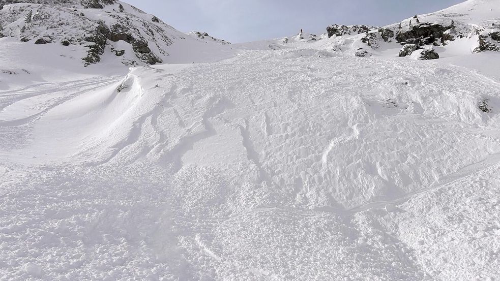 In diesem Winter gibt es ungewöhnlich viele Lawinen wie hier in Tirol. (Archivbild) Foto: Zoom.Tirol