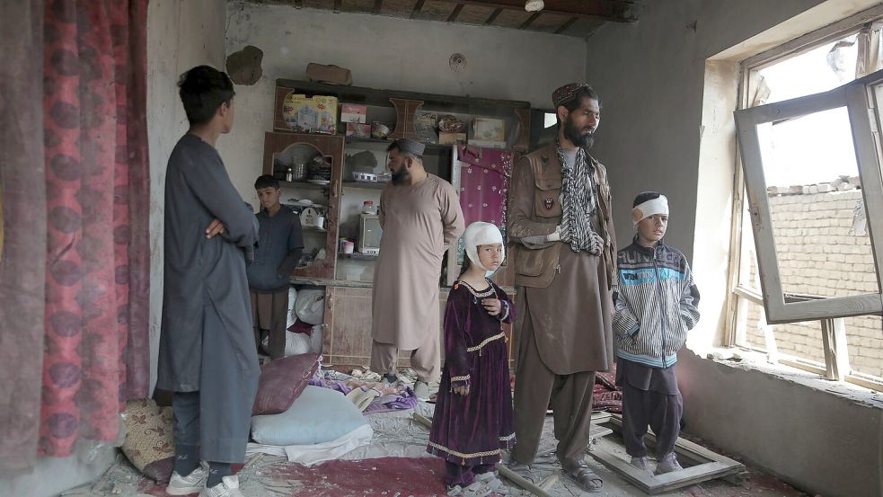 Schon in den letzten Tagen wurden Häuser in Kabul bei pakistanischen Luftangriffen beschädigt. (Archivbild) Foto: Sami Jan/dpa