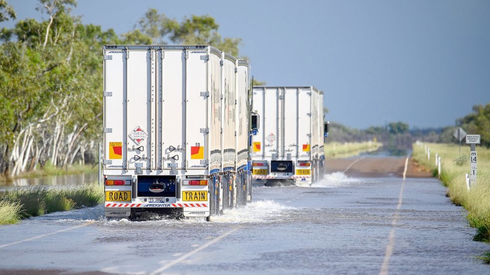 Meteorologen warnen vor weiterem Starkregen in der ansonsten meist trockenen Region Foto: Michael Currie
