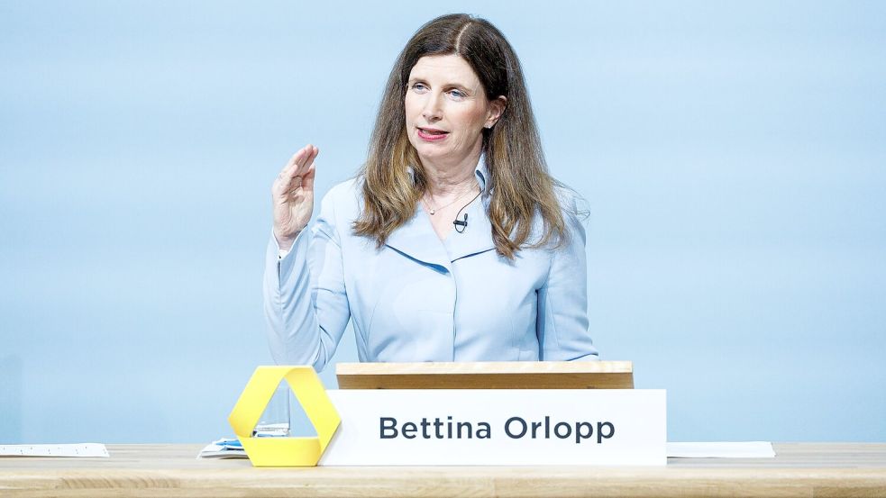 Commerzbank-Chef Bettina Orlopp will die Eigenständigkeit des Instituts retten. Foto: Hannes P Albert/dpa