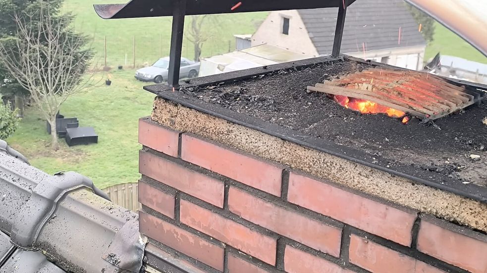 Die Feuerwehr Westrhauderfehn rückte am Dienstagabend aus. Foto: Feuerwehr