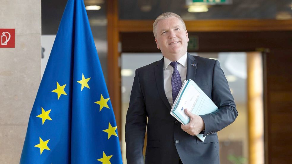 EU-Kommissar McGrath sieht den Schutz der Arbeitnehmerrechte gewährleistet. (Archivbild) Foto: Omar Havana/AP/dpa