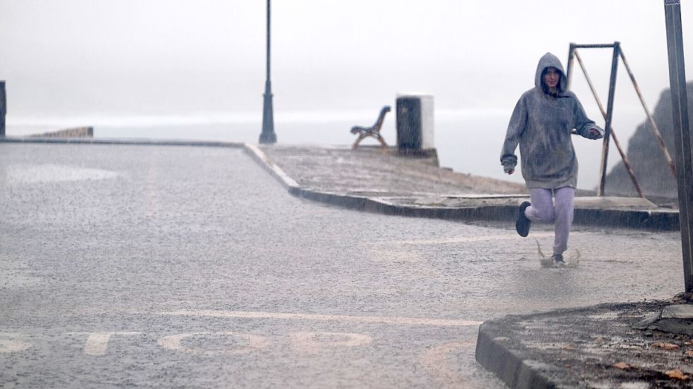 Schwere Unwetter fegen in den kommenden Tagen über die Kanaren. Foto: dpa/EUROPA PRESS
