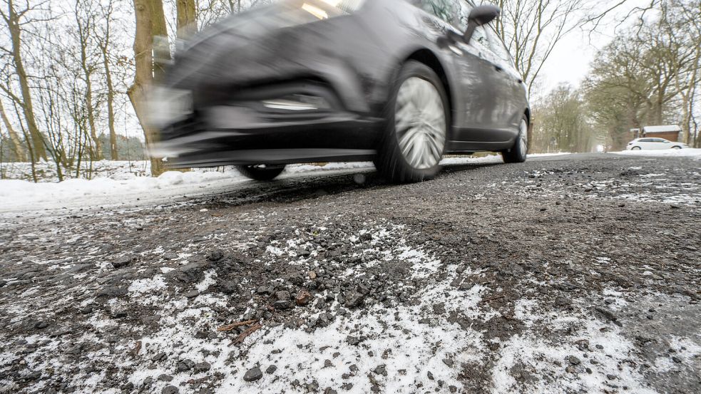 Der Utender Damm wurde nur auf Saterländer Seite ausgebaut. Foto: Klaus Ortgies