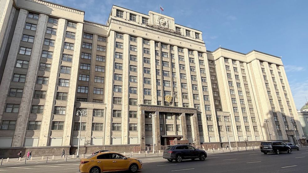 Russlands Parlament will einen Einsatz des Militärs nun auch zur Befreiung von im Westen inhaftierten Russen erlauben. (Archivbild) Foto: Ulf Mauder/dpa