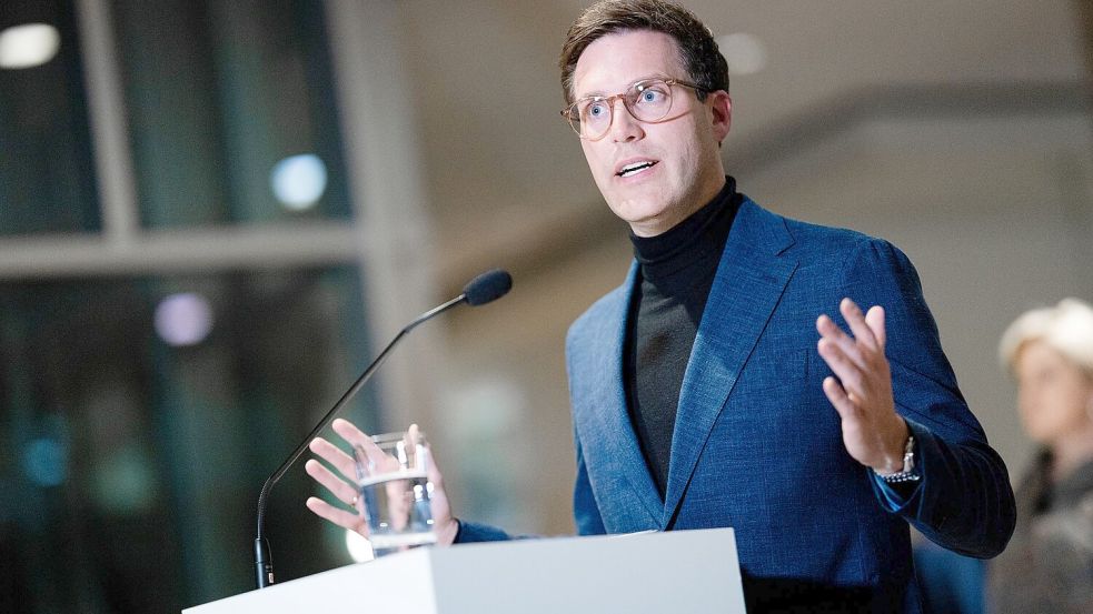 CDU-Landeschef Hagel erklärt in einem Statement die Zustimmung zu Sondierungen mit den Grünen. Foto: Christoph Schmidt