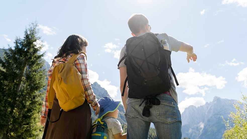 Wandern mit Kindern ist eine ganz eigene Grenzerfahrung für Eltern. Foto: Imago/Westend61